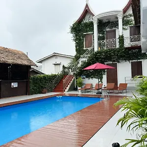 hostel-sabai-backpackers.hotelsluangprabang.com/
